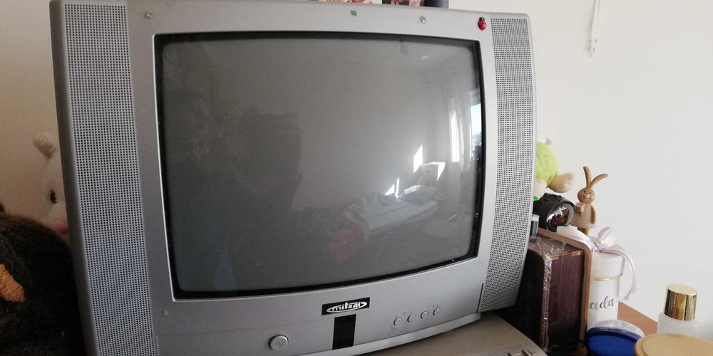 Televisores pequenos a funcionar