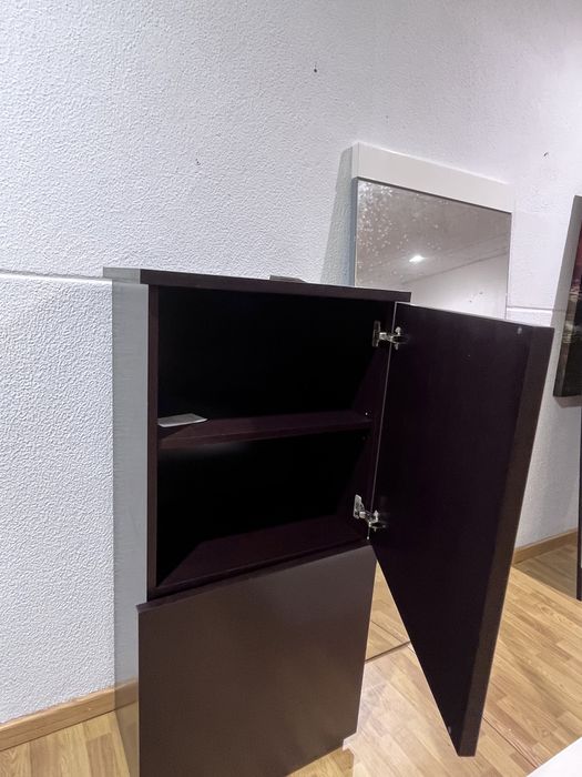 Sapateiras / armario de sala