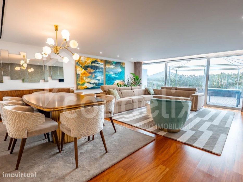 Moradia T3 com terraço, piscina na Madalena