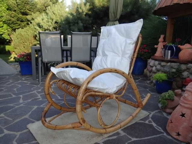 fotel bujany - rattanowy