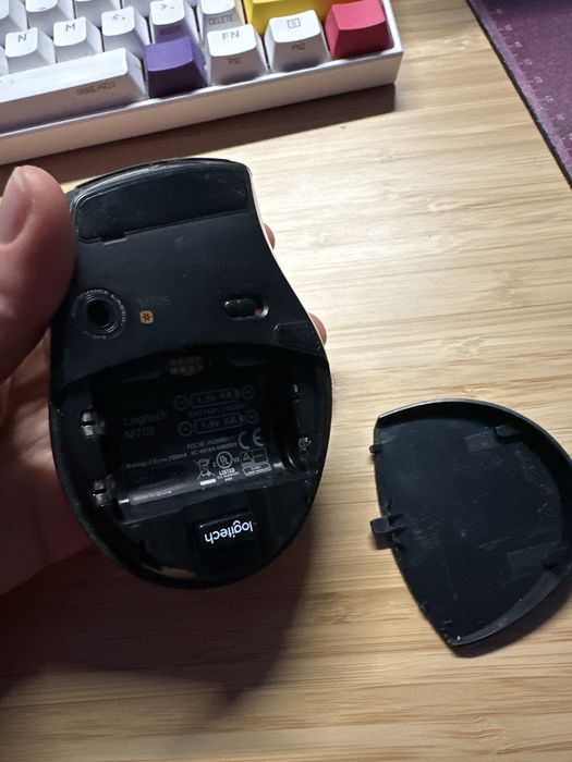 Myszka logitech M705