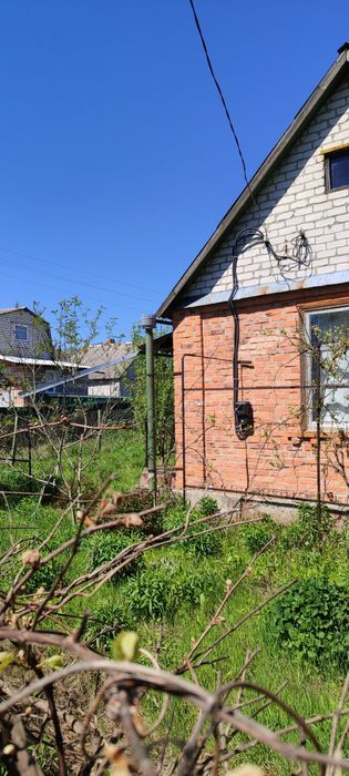 Продам будинок поблизу Житомира  Соколовський масив,кімната,кухня,коло