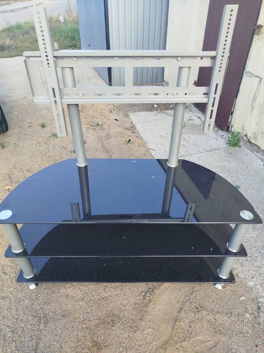 Stolik z wieszakiem na TV