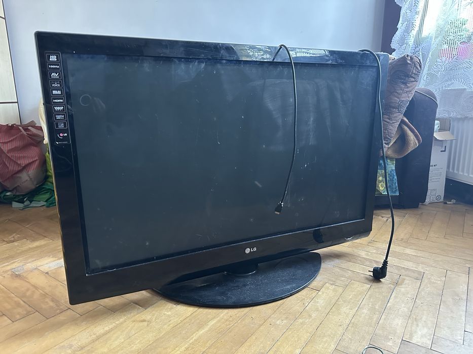 Telewizor samsung przekątna 107 cm 42 cale sprawny w dobrym stanie