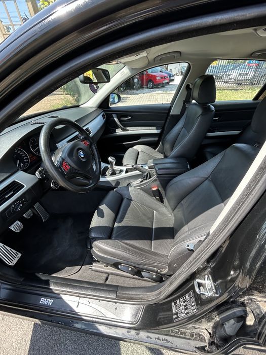 BMW E90/ Manual/ 2.0 Benzyna/ Alusy/ M-Wnętze/ Maly przebieg