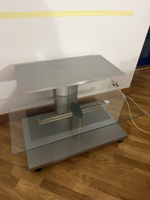 Móvel de TV Design em Vidro e Metal – Cinzento/Prateado