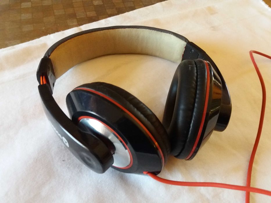 rádios despertadores auscultadores máquina fotográfica leitores DVD