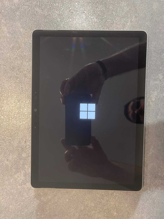 Microsoft Sufrace GO3 4GB/64GB/W11