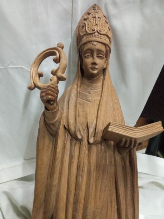 Sto. Eloi Padroeiro dos ourives e ourivesarias .Em madeira. Antigo. 36