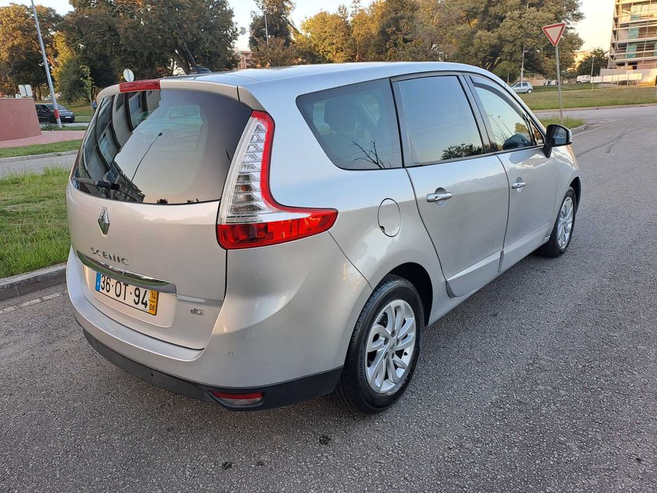 Renault Grand Scénic 7 lugares “Bose Edition” de 2014 com 160.000 km, — photo 5