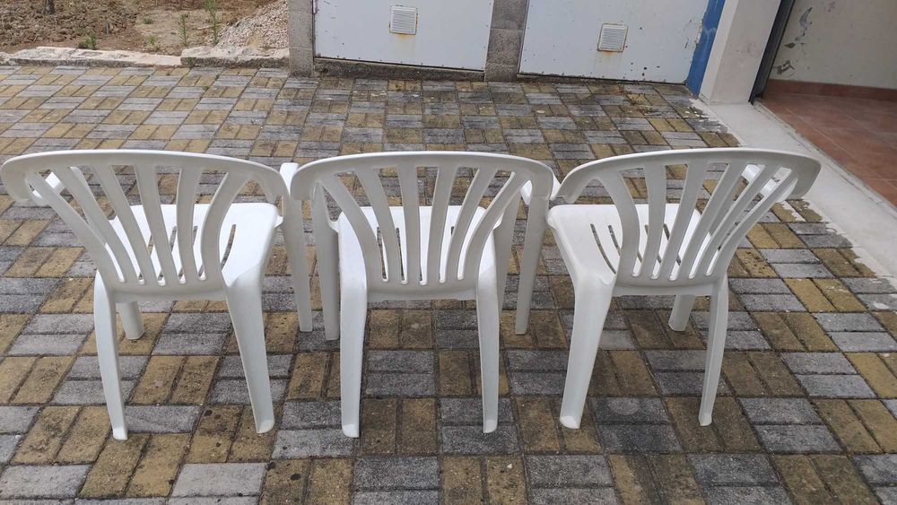 3 cadeiras  de terrasso