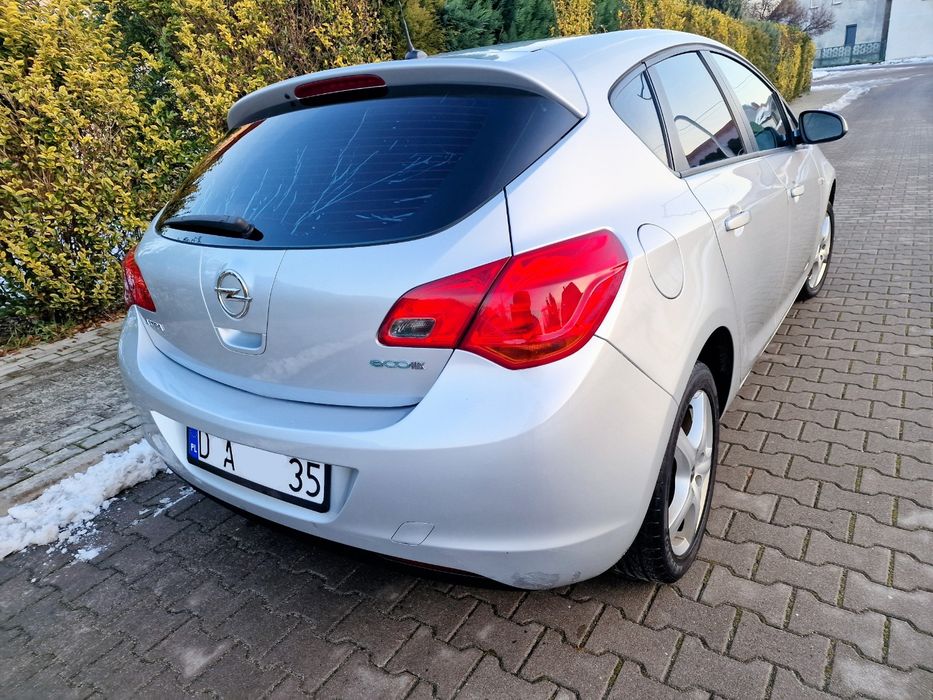 Opel Astra J 1.4 Benzyna, Klimatyzacja, Nowe Sprzęgło, ZAMIANA