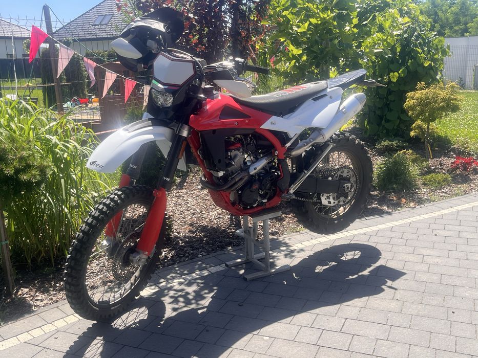 SWM 300 RS jak nowy ,enduro homologacja, 1900km, duzo gratisów