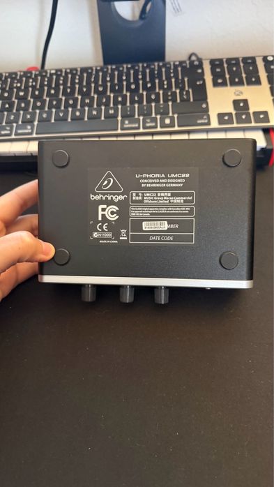 Behringer UMC22 Audio Interface480209927281070082