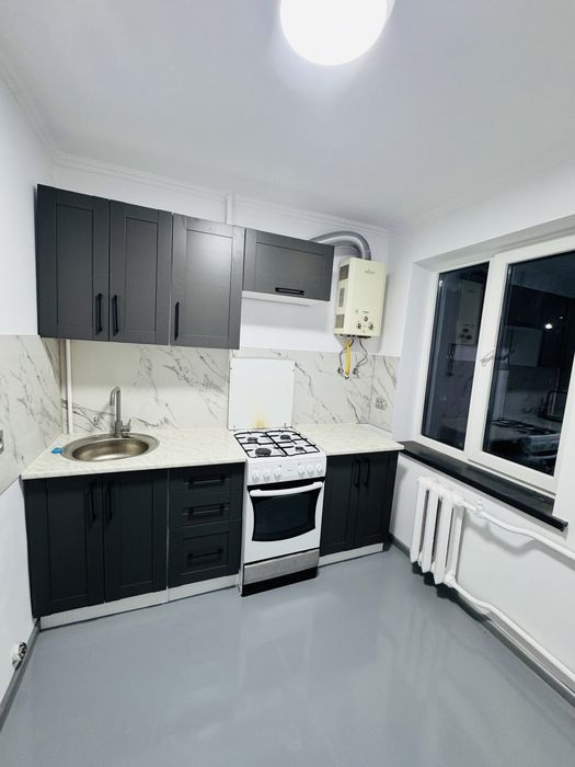 Продам двох кімнатну по пр.Шевченка,5. у м.Новий Розділ.