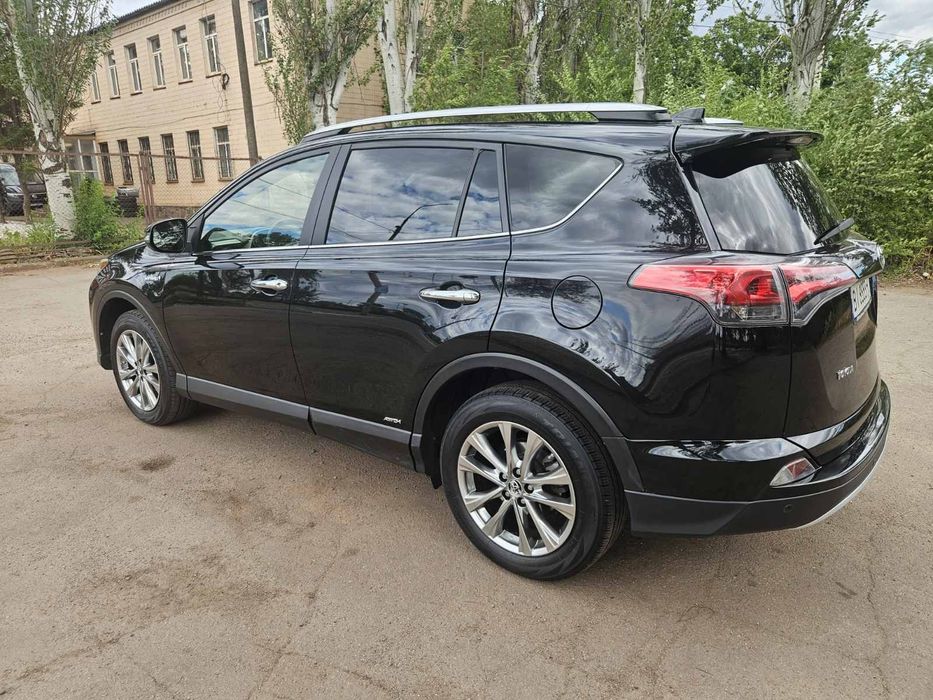 Продам Toyota RAV4 2.5 AWD