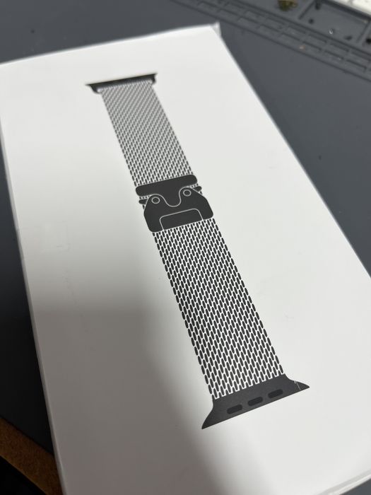 Оригінальний ремінець Apple Milanese loop  L(Black) 49mm