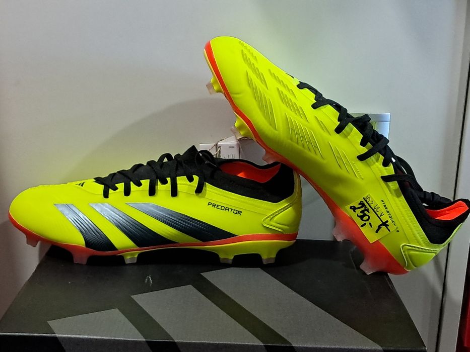 Buty Piłkarskie Korki Adidas Predator Pro FG