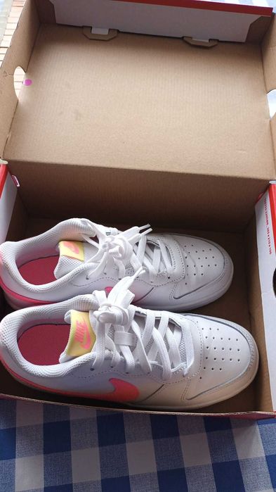 Vendo Barato Sapato NIKE sem USO