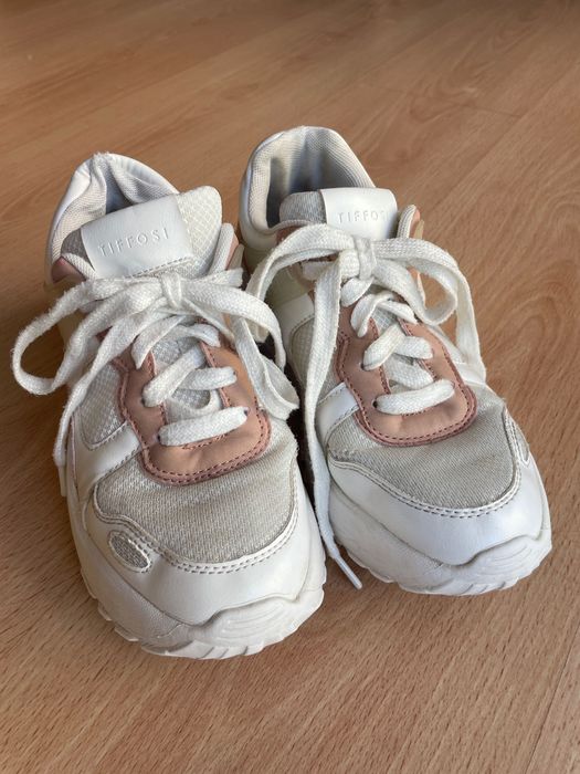 Ténis Tiffosi número 37