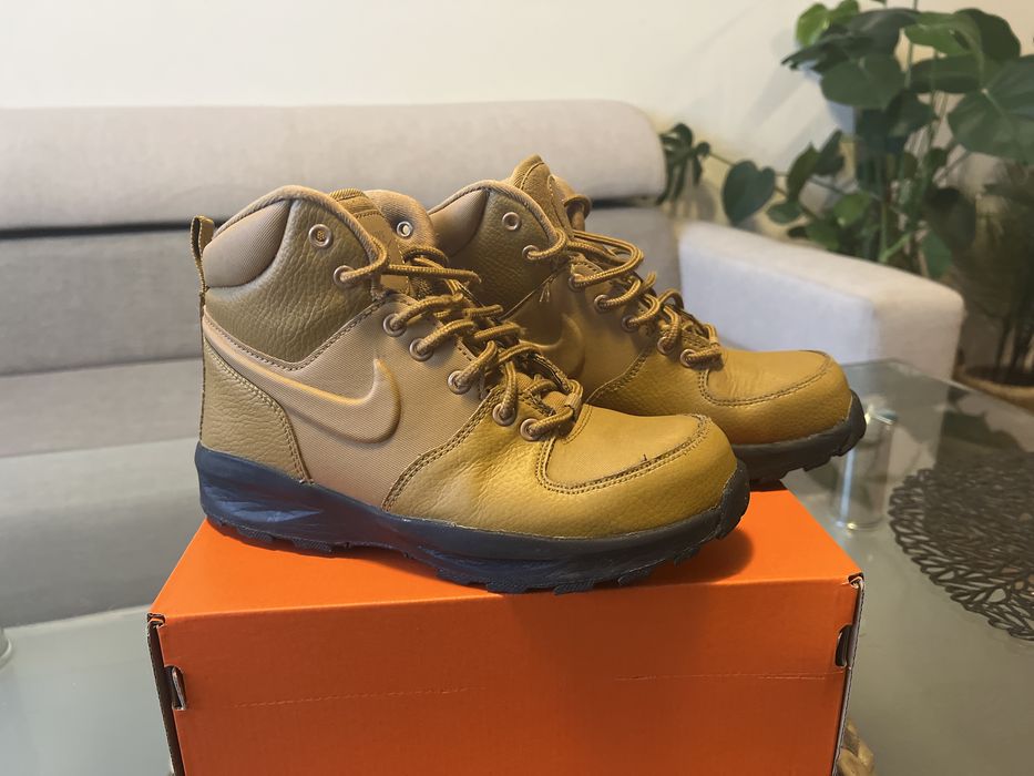 Buty zimowo-jesienne Nike r.36,5