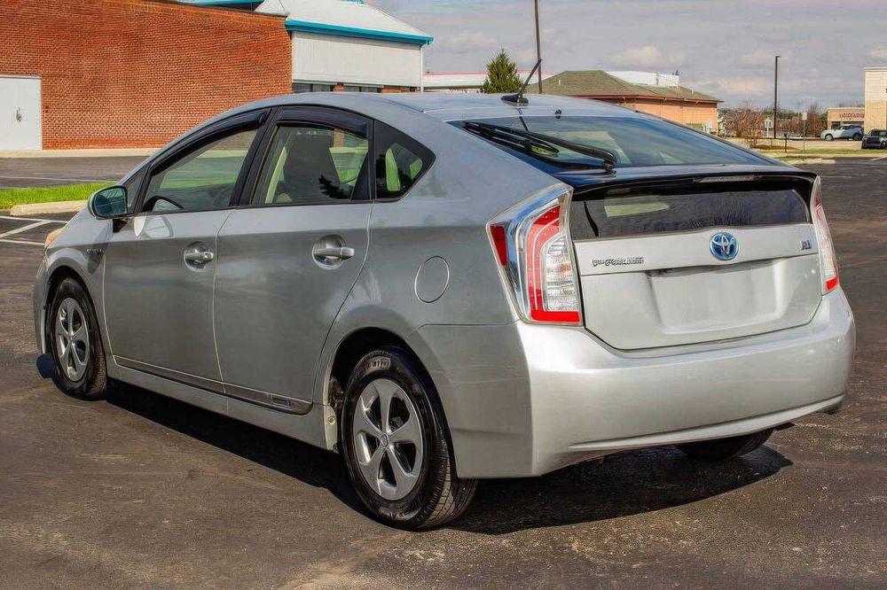 Toyota Prius Persona Series      2015