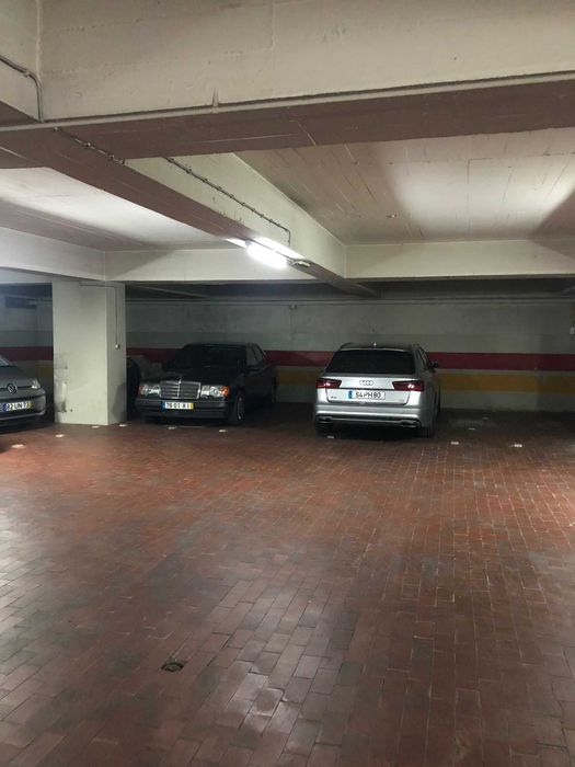 Vende-se apartamento Praça de Alvalade- Não se aceita imobiliárias !