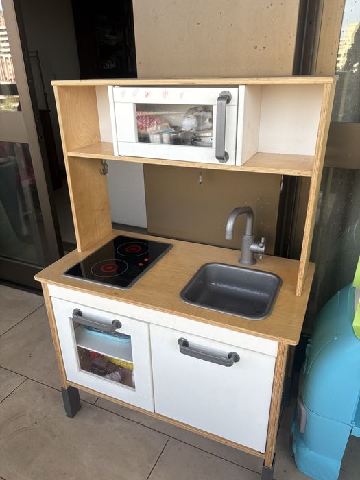 Cozinha ikea crianca.