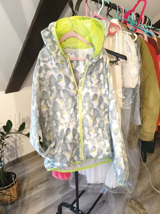 Kurtka wiosenna wiatrówka Mango 152