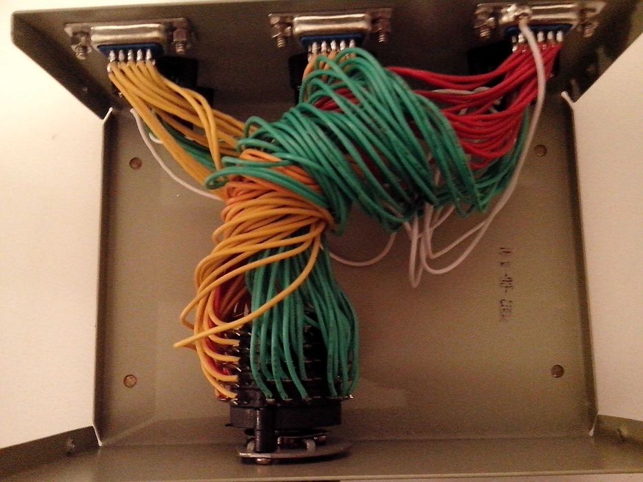 VGA and PS2 Data Switch423971995570022404