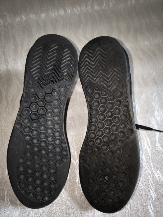 Кросівки adidas 42 розмір