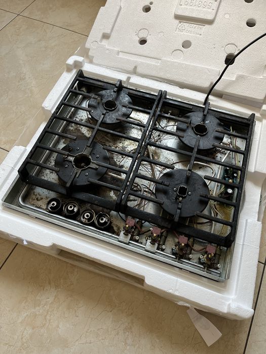 Газова поверхня Gorenje Simplisity на запчастини або відновлення.