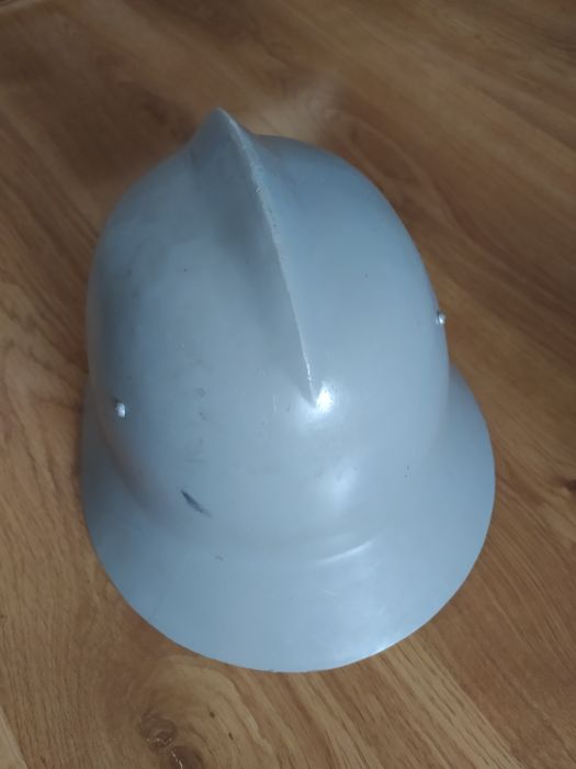 Stary antyk kask bojowy nitron Krupski młyn lata 70-te