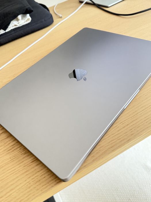 MacBook Pro 16” M1 Pro | 16 GB RAM | 512 GB SSD | Stan idealny | Bateria 100%