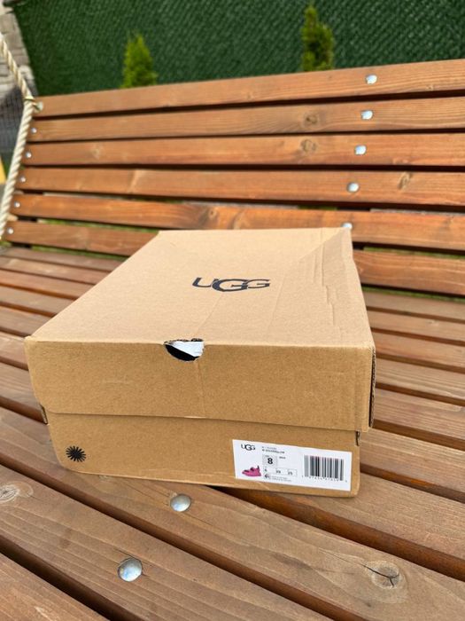 Босоніжки UGG 24,5 см 38 розмір