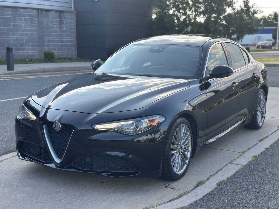 Alfa Romeo Giulia      2018