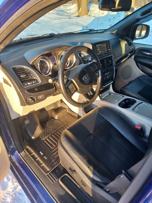 Dodge Grand Caravan 5  2019 р. GT CREW SXT + Мінівен 7 місць