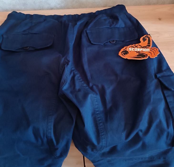 Штаны мужские спортивного стиля