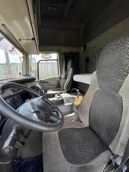 Продам тягач DAF