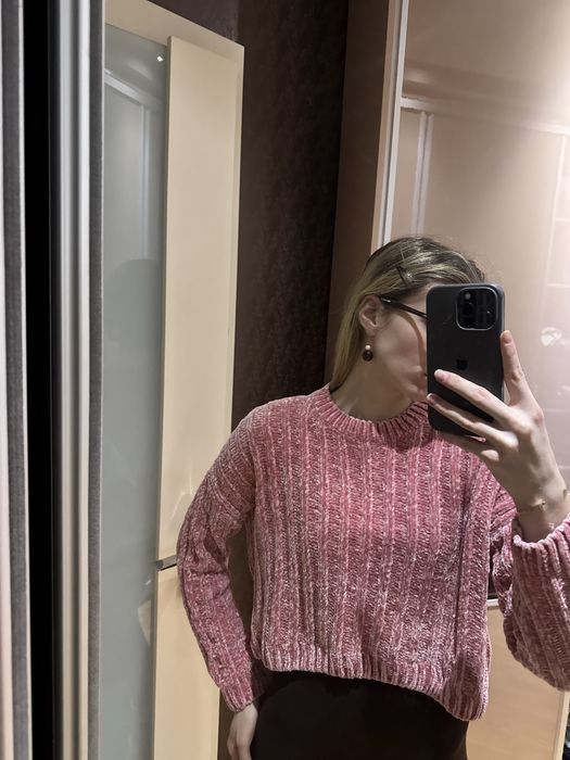 Рожевий мʼякий светр