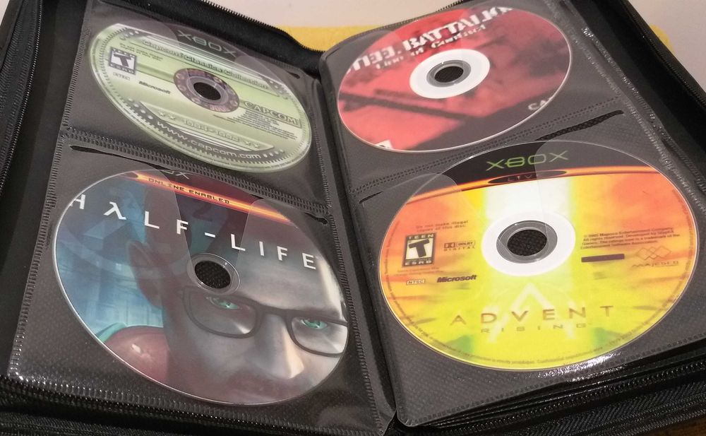 31 jogos XBOX Classic + Bundle com 10 DVDs de Demos