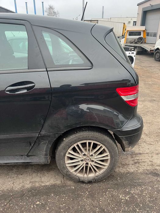 Ćwiartka tył lewa prawa Mercedes W245 B klasa 191