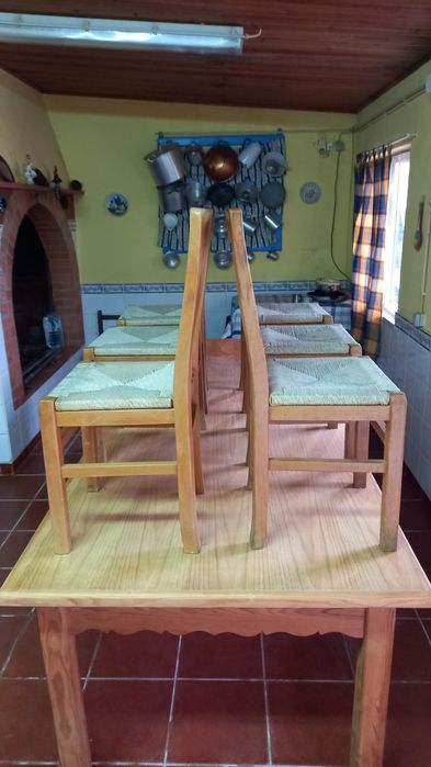 Mesa de Jantar Rústica em Madeira + 6 Cadeiras