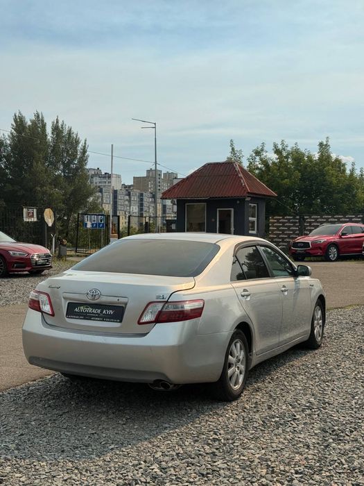 Toyota Camry Hybrid
