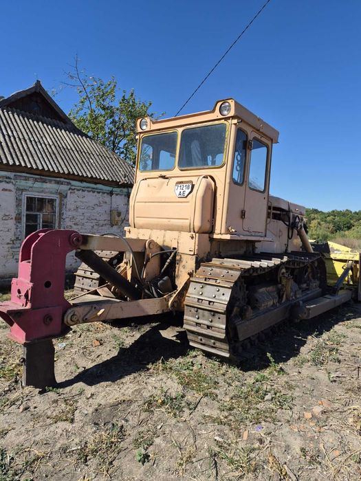 Продається бульдозер С-130 гусеничний
