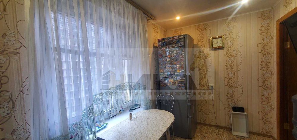 Продам 3-х кімнатну квартиру вул. Бородинська