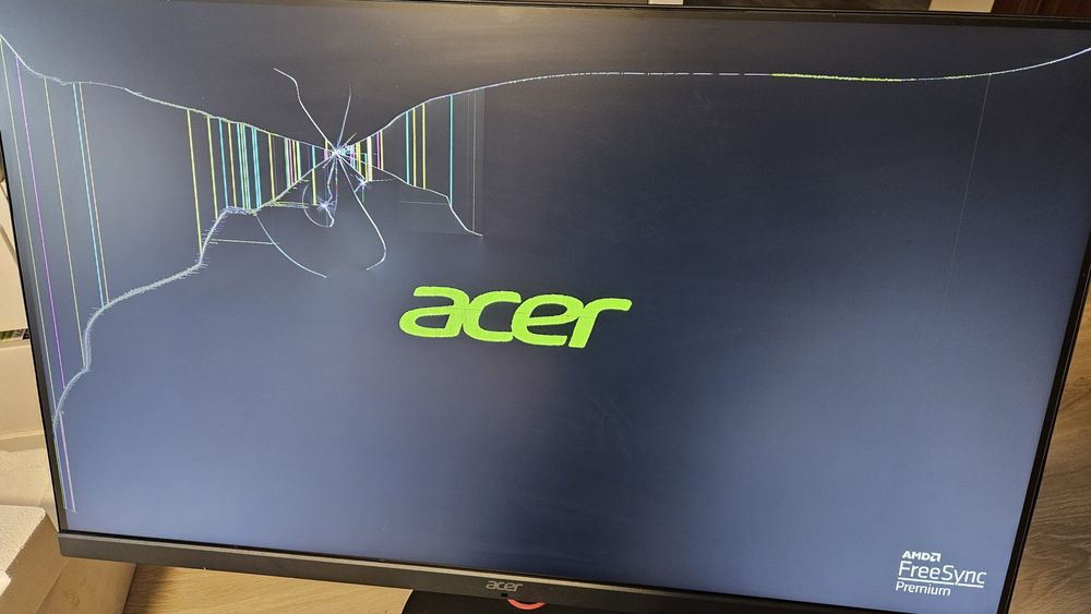 Acer XV322QU 32” QHD – uszkodzony (pęknięta matryca) komplet - pudełko