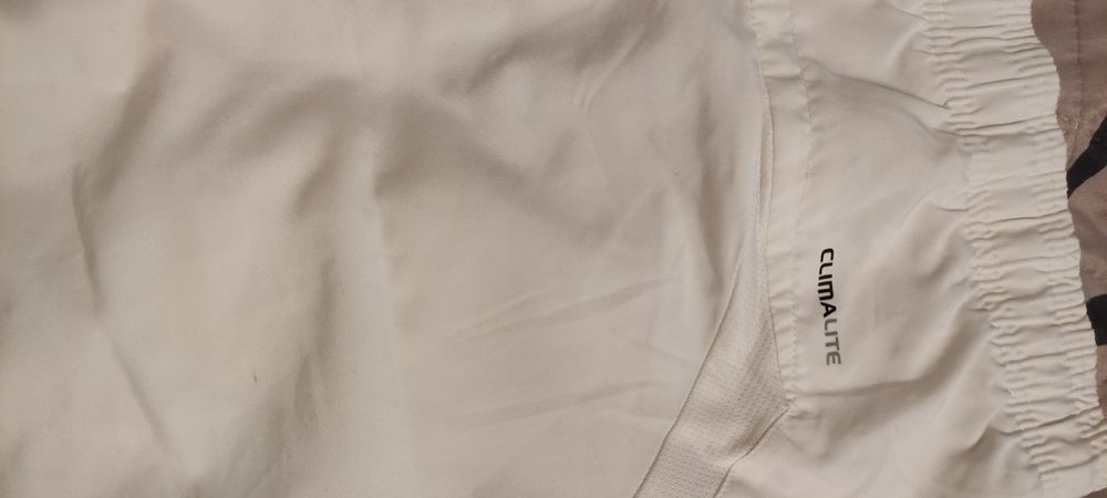 Spodenki Adidas XL.