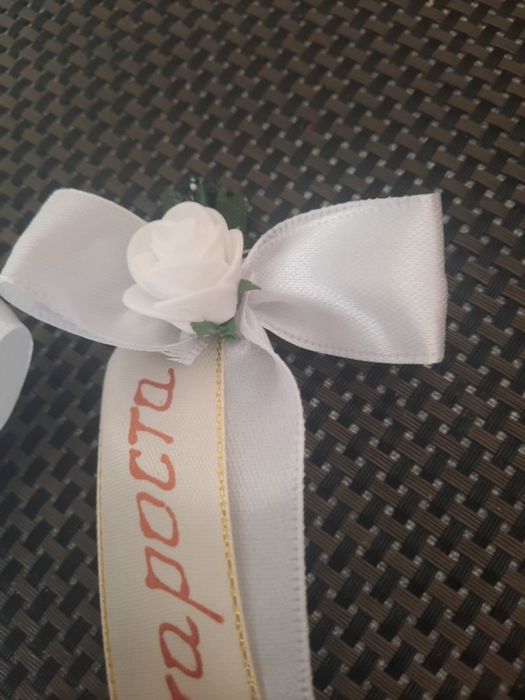 Чічка з написами