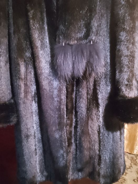 Шуба жіноча, нова. 50-52 розм.